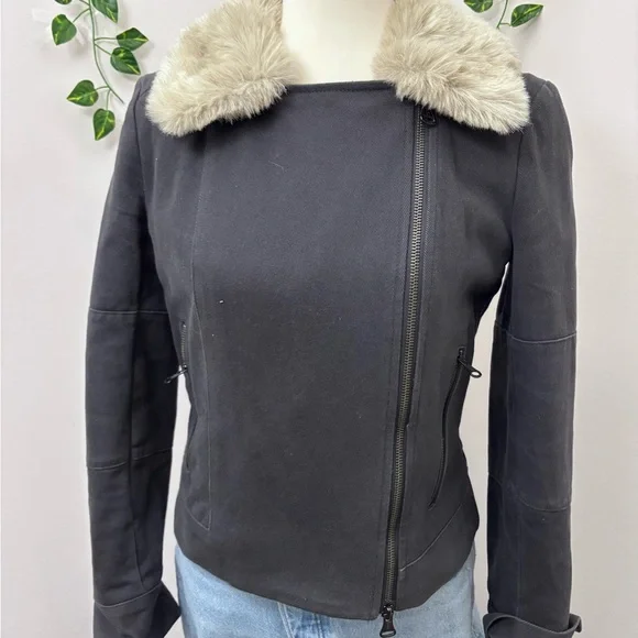 Club Monaco Black Jacket with Cream Faux Fur Collar - Picture 4 of 9